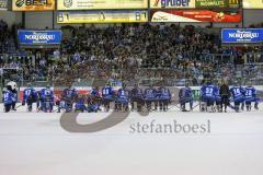 DEL - Eishockey - Saison 2018/2019 - ERC Ingolstadt - Augsburger Panther - Die Mannschaft bedankt sich bei den Fans - jubel - Foto: Meyer Jürgen