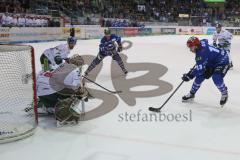 DEL - Eishockey - Saison 2018/2019 - ERC Ingolstadt - Augsburger Panther - Mike Collins (#13 ERCI) trifft zum 2:2 Ausgleichstreffer - Olivier Roy Torwart (#31 Augsburg) - jubel - Foto: Meyer Jürgen