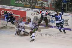 DEL - Eishockey - Saison 2018/2019 - ERC Ingolstadt - Straubing Tigers - Der 4:3 Treffer durch Thomas Greilinger (#39 ERCI) - jubel - Zatkoff Jeffrey Torwart (#37 Straubing) - Foto: Meyer Jürgen