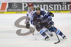 DEL - Eishockey - ERC Ingolstadt - Kölner Haie - PlayOff VF - Spiel 6 - Maury Edward (ERC 23) Mike Zalewski (70 Köln)