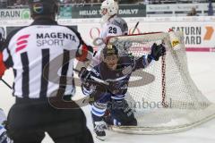 DEL - Eishockey - ERC Ingolstadt - Kölner Haie - PlayOff VF - Spiel 2 - Laurin Braun (ERC 97) im Netz