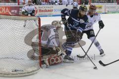 DEL - Eishockey - Saison 2018/2019 - ERC Ingolstadt - Kölner Haie - Gustaf Wesslau Torwart (#29 Köln) - Jerry D´Àmigo (#9 ERCI) - Foto: Meyer Jürgen