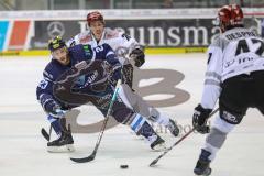 DEL - Eishockey - ERC Ingolstadt - Kölner Haie - PlayOff VF - Spiel 6 - Maury Edward (ERC 23) Mike Zalewski (70 Köln)