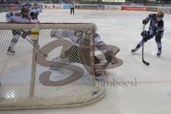 DEL - Eishockey - Saison 2018/2019 - ERC Ingolstadt - Kölner Haie - Playoff - Viertelfinale - Spiel 4 - FTim Wohlgemuth (#33 ERCI) mit dem 1:0 Führungstreffer - jubel - Gustaf Wesslau Torwart (#29 Köln) - Foto: Meyer Jürgen