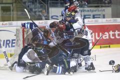 DEL - Eishockey - ERC Ingolstadt - Kölner Haie - PlayOff VF - Spiel 6 - Schlagerei auf dem Feld, Colton Jobke (7 ERC) Kai Hospelt (18 Köln)