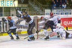 DEL - Eishockey - ERC Ingolstadt - Kölner Haie - PlayOff VF - Spiel 2 - Torwart Gustaf Wesslau (29 Köln), Brandon Mashinter (ERC 53) Tor 2:2 Ausgleich Jubel, mit Tyler Kelleher (19 ERC)