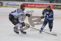 DEL - Eishockey - Saison 2018/2019 - ERC Ingolstadt - Kölner Haie - Playoff - Viertelfinale - Spiel 4 - Jerry D´Àmigo (#9 ERCI) mit einem Schuss auf das Tor - Despres Simon (#47 Köln) - Foto: Meyer Jürgen