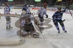 DEL - Eishockey - Saison 2018/2019 - ERC Ingolstadt - Kölner Haie - Playoff - Viertelfinale - Spiel 4 - FTim Wohlgemuth (#33 ERCI) mit dem 1:0 Führungstreffer - jubel - Gustaf Wesslau Torwart (#29 Köln) - Ville Koistinen (#10 ERCI) - Foto: Meyer Jürgen