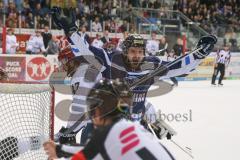 DEL - Eishockey - Saison 2018/2019 - ERC Ingolstadt - Kölner Haie - Brett Olson (#16 ERCI) mit dem 1:1 Ausgleichstreffer - jubel  - Gustaf Wesslau Torwart (#29 Köln) - Foto: Meyer Jürgen