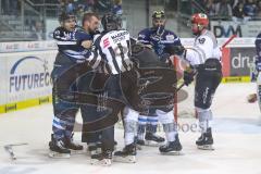 DEL - Eishockey - ERC Ingolstadt - Kölner Haie - PlayOff VF - Spiel 6 - Schlagerei auf dem Feld, Colton Jobke (7 ERC) wird von den Schiedsrichtern gestoppt