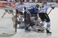 DEL - Eishockey - Saison 2018/2019 - ERC Ingolstadt - Kölner Haie - Brett Olson (#16 ERCI) mit dem 1:1 Ausgleichstreffer - jubel  - Gustaf Wesslau Torwart (#29 Köln) - Foto: Meyer Jürgen