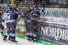 DEL - Eishockey - ERC Ingolstadt - Kölner Haie - PlayOff VF - Spiel 4 - Tor Sieg in Verlängerung 3:2 durch Brandon Mashinter (ERC 53) Jubel mit Patrick Cannone (ERC 12) Jerry D`Amigo (9 ERC) Benedikt Kohl (ERC 34)