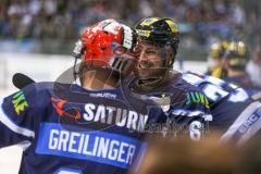 DEL - Eishockey - Saison 2018/2019 - ERC Ingolstadt - Kölner Haie - Playoff - Viertelfinale - Spiel 4 - Thomas Greilinger (#39 ERCI) und David Elsner (#61 ERCI) im Gespräch - Foto: Meyer Jürgen