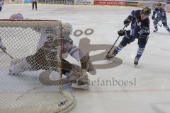 DEL - Eishockey - Saison 2018/2019 - ERC Ingolstadt - Kölner Haie - Playoff - Viertelfinale - Spiel 4 - FTim Wohlgemuth (#33 ERCI) mit dem 1:0 Führungstreffer - jubel - Gustaf Wesslau Torwart (#29 Köln) - Foto: Meyer Jürgen