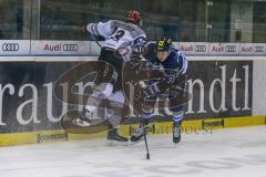 DEL - Eishockey - Saison 2018/2019 - ERC Ingolstadt - Kölner Haie - Playoff - Viertelfinale - Spiel 4 - Tim Wohlgemuth (#33 ERCI) und Jannes Horn (#23 Köln) an der Bande - Foto: Meyer Jürgen