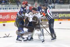 DEL - Eishockey - ERC Ingolstadt - Kölner Haie - PlayOff VF - Spiel 6 - Schlagerei auf dem Feld, Brett Olson (ERC 16) Frederik Tiffels (21 Köln) Torwart Timo Pielmeier (ERC 51) Jason Akeson (19 Köln)