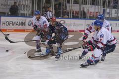 DEL - Eishockey - Saison 2019/20 - ERC Ingolstadt -  Adler Mannheim - Brett Olson (#16 ERCI) - Denis Reul (#29 Mannheim) - Foto: Jürgen Meyer