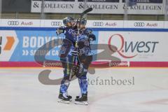 DEL - Eishockey - Saison 2019/20 - ERC Ingolstadt - Krefeld Pinguine - Der 1:0 Führungstreffer durch Hans Detsch (#89 ERCI) jubel - Foto: Jürgen Meyer
