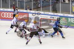 Im Bild: Tor für den ERC durch Kris Foucault (#81 ERC) - Tomáš Pöpperle (#42 Bremerhafen) Jan Urbas (#9 Bremerhafen) können nur zuschauen

Eishockey - Herren - DEL - Saison 2019/2020, Spiel 8 - 4.10.2019 -  ERC Ingolstadt - Fischtowns Pinguins - Foto: R