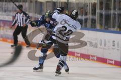 DEL - Eishockey - Saison 2019/20 - ERC Ingolstadt - Nürnberg Ice Tigers - David Elsner (#61 ERCI) checkt Kevin Schulze (#20 Nürnberg) - Foto: Jürgen Meyer