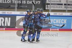 DEL - Eishockey - Saison 2019/20 - ERC Ingolstadt - Krefeld Pinguine - Der 1:0 Führungstreffer durch Hans Detsch (#89 ERCI) jubel - Tim Wohlgemuth (#33 ERCI) - Fabio Wagner (#5 ERCI) - Brandon Mashinter (#53 ERCI) - Foto: Jürgen Meyer