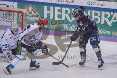 DEL - Eishockey - ERC Ingolstadt - EHC Straubing - Mike Collins (ERC 13) am Tor von Jeff Zatkoff