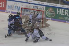 DEL - Eishockey - Saison 2019/20 - ERC Ingolstadt - Thomas Sabo Ice Tigers - Brett Olson (#16 ERCI) - Niklas Treutle Torwart (#31 Nürnberg) - Chris Summers (#55 Nürnberg) - Foto: Jürgen Meyer