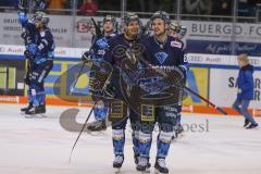 DEL - Eishockey - Saison 2019/20 - ERC Ingolstadt - Fishtown Pinguins - Brandon Mashinter (#53 ERCI) und David Elsner (#61 ERCI) - Foto: Jürgen Meyer