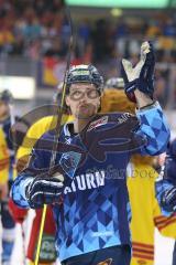 DEL - Eishockey - Saison 2019/20 - ERC Ingolstadt - Düsseldorfer EG - Hans Detsch (#89 ERCI) bedankt sich bei den Fans - Foto: Jürgen Meyer