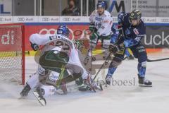 DEL - Eishockey - Saison 2019/20 - ERC Ingolstadt - Augsburger Panther - Hans Detsch (#89 ERCI) - Markus Keller Torwart (35 Augsburg) - Scott Valentine (#22 Augsburg) - Foto: Jürgen Meyer