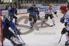 Im Bild: Colton Jobke (#7 ERC) und Brock Hooton (#16 Bremerhafen)

Eishockey - Herren - DEL - Saison 2019/2020, Spiel 8 - 4.10.2019 -  ERC Ingolstadt - Fischtowns Pinguins - Foto: Ralf Lüger