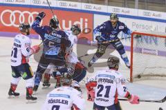 DEL - Eishockey - Saison 2019/20 - ERC Ingolstadt -  Eisbären Berlin - Der 1:0 Führungstreffer durch Tim Wohlgemuth (#33 ERCI) - Sebastian Dahm Torwart (#32 Berlin) - jubel - Foto: Jürgen Meyer