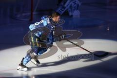 DEL - Eishockey - Saison 2019/20 - ERC Ingolstadt -  Adler Mannheim - Brett Olson (#16 ERCI) beim Einlaufen  - Foto: Jürgen Meyer