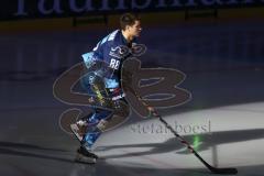 DEL - Eishockey - Saison 2019/20 - ERC Ingolstadt - Krefeld Pinguine - Colin Smith (#88 ERCI) -beim einlaufen  - Foto: Jürgen Meyer