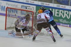 DEL - Eishockey - Saison 2019/20 - ERC Ingolstadt - Fishtown Pinguins - Kris Foucault (#81 ERCI) - Jan Urbas (#9 Bremerhaven) - Tomas Pöpperle Torwart (#42 Bremerhaven) - Foto: Jürgen Meyer