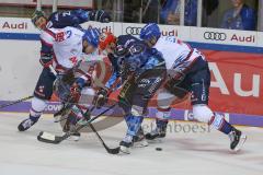 DEL - Eishockey - Saison 2019/20 - ERC Ingolstadt -  Adler Mannheim - Brett Olson (#16 ERCI) Topscorer - roter Helm - Foto: Jürgen Meyer