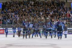 DEL - Eishockey - Saison 2019/20 - ERC Ingolstadt -  Kölner Haie - Die Mannschaft bedankt sich bei den Fans nach dem Spiel Jubel - Foto: Jürgen Meyer