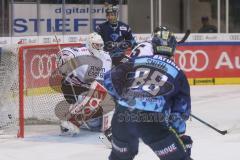 DEL - Eishockey - Saison 2019/20 - ERC Ingolstadt -  Kölner Haie - Colin Smith (#88 ERCI) - Gustaf Wesslau (Torwart #29 Köln) - Foto: Jürgen Meyer