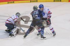DEL - Eishockey - Saison 2019/20 - ERC Ingolstadt - Adler Mannheim - Matt Bailey (#22 ERCI) - Denis Reul (#29 Mannheim) - Dennis Endras Torwart (#44 Mannheim) - Foto: Jürgen Meyer