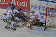 DEL - Eishockey - Saison 2019/20 - ERC Ingolstadt - Augsburger Panther - Wayne Simpson (#21 ERCI) roter Helm-Topscorer - Markus Keller Torwart (35 Augsburg) - Foto: Jürgen Meyer