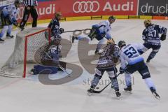 DEL - Eishockey - Saison 2019/20 - ERC Ingolstadt - Iserlohn Roosters - Brandon Mashinter (#53 ERCI) - Jenike Andreas Torwart (#92 Iserlohn) - Foto: Jürgen Meyer