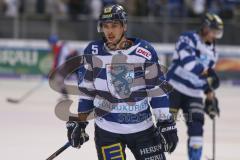 DEL - Eishockey - Saison 2019/20 - ERC Ingolstadt -  Adler Mannheim - Fabio Wagner (#5 ERCI) vor dem Spiel beim warm machen - Foto: Jürgen Meyer