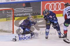 DEL - Eishockey - Saison 2019/20 - ERC Ingolstadt -  Eisbären Berlin - Timo Pielmeier (#51Torwart ERCI) - Petr Taticek (#17 ERCI) - Pierre-Cedric Labrie (#23 Berlin) - - Foto: Jürgen Meyer