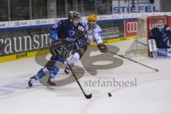Im Bild: Simon Schütz (#97 ERC) und Brock Hooton (#16 Bremerhafen)

Eishockey - Herren - DEL - Saison 2019/2020, Spiel 8 - 4.10.2019 -  ERC Ingolstadt - Fischtowns Pinguins - Foto: Ralf Lüger
