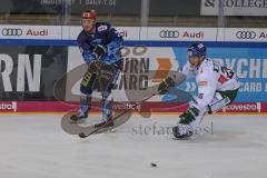 DEL - Eishockey - Saison 2019/20 - ERC Ingolstadt - Augsburger Panther - Wayne Simpson (#21 ERCI) - topscorer - roter Helm - Foto: Jürgen Meyer