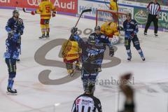 DEL - Eishockey - Saison 2019/20 - ERC Ingolstadt - Düsseldorfer EG - Der 1:2 Anschlusstreffer durch Ville Koistinen (#10 ERCI) - jubel - Niederberger Mathias Torwart (#35 Düsseldorf) - Matt Bailey (#22 ERCI) - David Elsner (#61 ERCI) - Foto: Jürgen Meyer