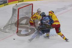 DEL - Eishockey - Saison 2019/20 - ERC Ingolstadt - Düsseldorfer EG - Mirko Höfflin (#92 ERCI) - Niederberger Mathias Torwart (#35 Düsseldorf) - Foto: Jürgen Meyer