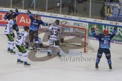 DEL - Eishockey - Saison 2019/20 - ERC Ingolstadt -  Straubing Tigers -Der 1:0 Führungstreffer durch Mike Collins (#13 ERCI) - Jeff Zatkoff Torwart Straubing - Jubel - Foto: Jürgen Meyer