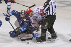 DEL - Eishockey - Saison 2019/20 - ERC Ingolstadt -  Adler Mannheim - Petr Taticek (#17 ERCI) - Ben Smith (#18 Mannheim) beim Bully - Foto: Jürgen Meyer