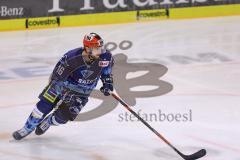 DEL - Eishockey - Saison 2019/20 - ERC Ingolstadt -  Eisbären Berlin - Brett Olson (#16 ERCI) - topscorer - roter Helm - Foto: Jürgen Meyer